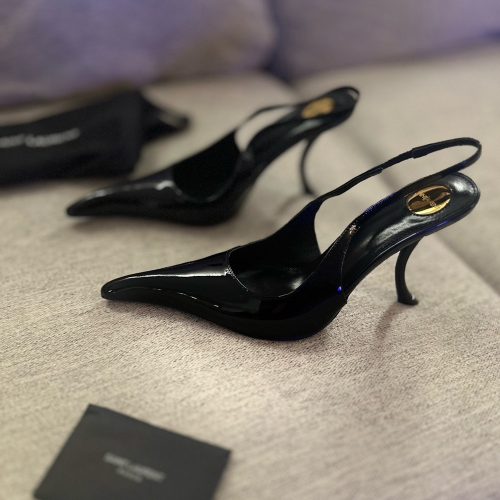 NWOT SAINT LAURENT YSL patent-leather heels Sz 38 .